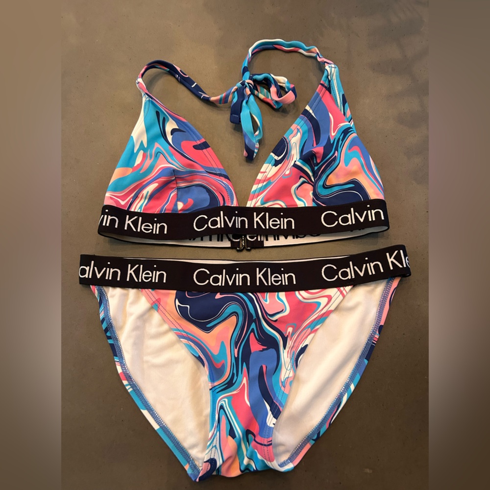 🌀🌀NWOT 🌀🌀 Calvin Klein Colorful Marble Halter Top & Bikini Bottoms -